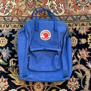Fjallraven kanken backpack blue gently used and washed